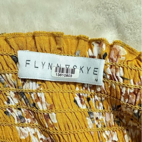 Flynn Skye Justine Romper Women's Medium Orange Floral Puff Sleeve Smocked RTR - Picture 5 of 11